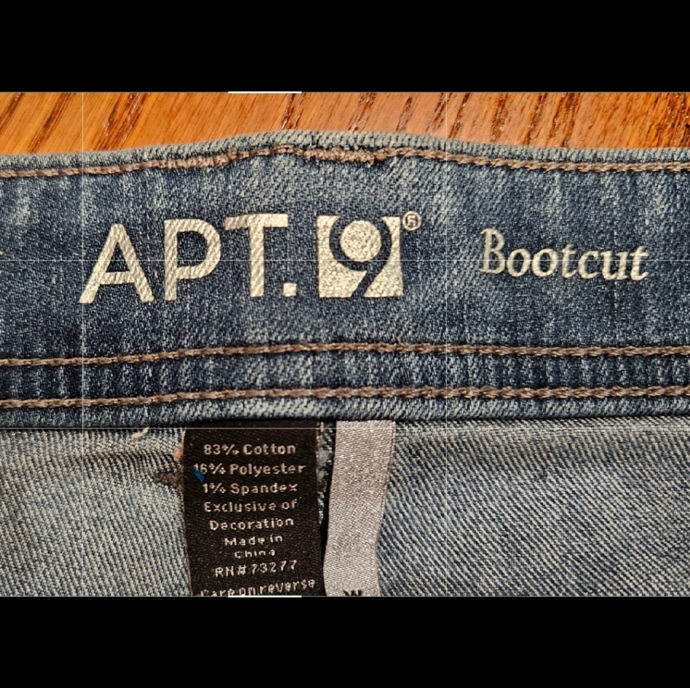 Apt 9 Women's Bootcut Blue Jeans 18W - Picture 4 of 6